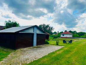 Na predaj ŠTÝLOVÝ dom na pozemku 4545m2 17min.od Štúrova - 17