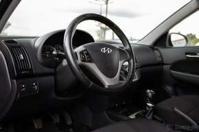 Hyundai i30 1.6 CRDi VGT Classic - 17