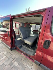 Opel Vivaro 2.5CDTI - 17