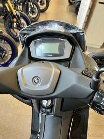 Yamaha NMAX 125 Modry ,Červený,Biely,Sivy - 17