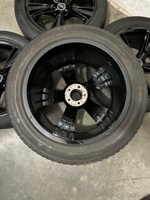 Zimná sada Audi Q8 / Q8 Sline / RSQ8 , 5x112 R21 , 285/45/21 - 17