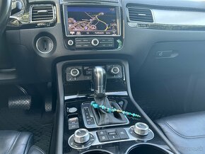 VOLKSWAGEN TOUAREG 3.0TDI TERRAIN TECH/VZDUCH/WEBASTO/360KAM - 17