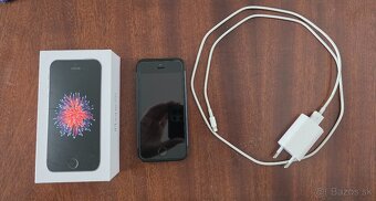 iPhone SE 32GB - Grey / Siva - 17