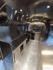 Pojazdny bufet , food truck gastro ，Airstream 4.8M - 17