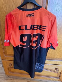 CUBE tretry + Shimano pedále + CUBE dres - 17