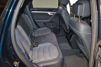 Volkswagen-Touareg 3.0 V6 TDI 4Motion R-Line - 17