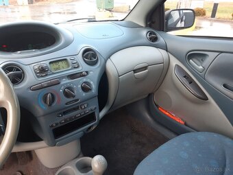 Toyota Yaris 1,0 vvti 50kw - 17