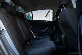 Volkswagen Passat 1.9 TDI Comfortline - 17