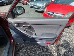 Hyundai Elantra 1.6 16V DOHC tažné klima 110tkm ČR - 17