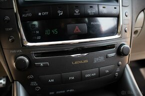 Lexus IS 220d Luxury - 17