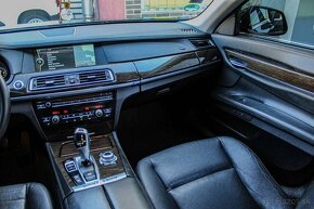 BMW Rad 7 740d xDrive - 17