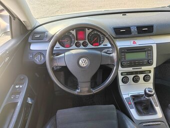 Volkswagen Passat B6 - Nepojazdné - Poškodený blok motora - 17