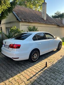 Volkswagen Jetta Mk6 1.2TSI 77kw 2014 - 17