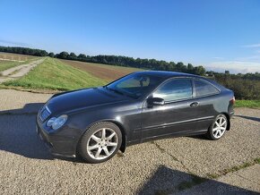 Mercedes Benz Sport Coupe - 17