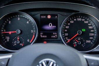 Volkswagen Passat Variant 2.0 TDI BMT Highline R-Line DSG - 17