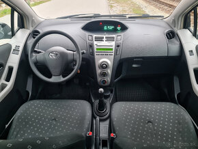 Toyota Yaris 1.3 VVT-I Summer Cool - 17