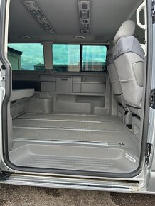 PREDÁM Volkswagen T5 Multivan 2.5 TDI Comfortline / Webasto - 17