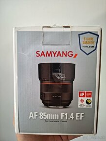 Samyang AF 85mm F/1.4 EF - 17