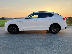 Maserati Levante SQ4 GranSport / V6 / 430 hp / biela - 17