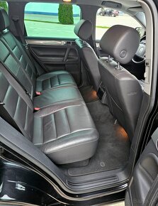 Volkswagen Touareg 3.0 TDI V6 Ťažné Xenóny - 17