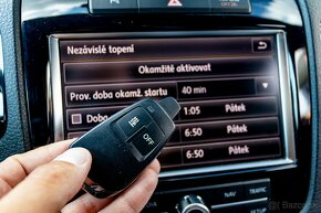 VW Touareg 3,0 V6 TDI 8AT (webasto, panoráma,el.ťažné, koža) - 17