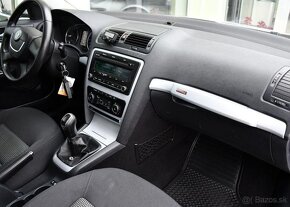 Škoda Octavia 2.0TDi SCOUT 4X4 SERV.KNÍŽKA 103 kw - 17