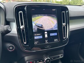 VOLVO XC40 MOMENTUM D3 AUTOMAT - 17