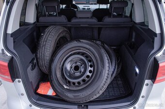 Volkswagen Touran 1.6 TDI DSG - 17