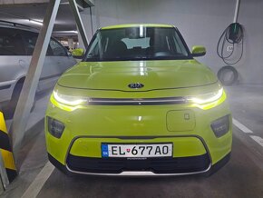 ZNÍŽENÁ CENA: Elektromobil Kia e-Soul, rok 2021 - 17