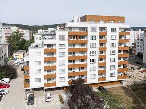 MIKELSSEN - Na predaj príjemný 2 izbový byt s balkónom v pro - 17