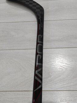 Hokejka Bauer Vapor hyperlite 2 - 17