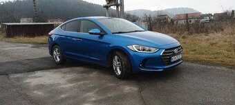 Hyundai Elantra Prémium 65000km - 17