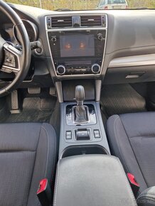 Subaru Outback 2,5 CVT Comfort metalíza biela perleť - 17