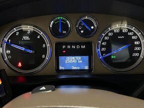 Cadillac Escalade Platinum 6.0 Hybrid 8-miest EU verzia - 17