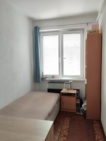  Znížená cena  Na predaj pekný 3 izbový byt v Leviciach - JK - 17