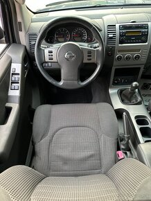 Nissan Pathfinder 2.5 DCi XE 126 kW 2005 7 miest - 17