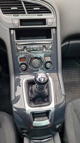 Peugeot 5008 1.6 BlueHDi STOP START Style PANORAMA - 17