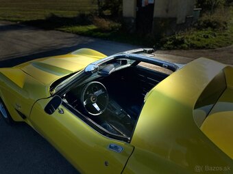 1977 Chevrolet Corvette C3 5.7 V8 - 17