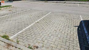 Väčší tehlový jednoizbový byt s priestranným balkónom - 17