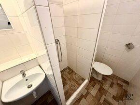 1,5 IZBOVÝ BYT S BALKÓNOM V CENTRE MESTA, 37M2, HOLLÉHO UL., - 17