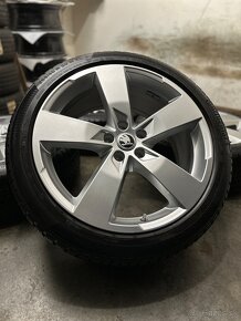 Zimná sada Audi A6 S6 C8 - 5x112 R20 , 255/40/20 - 17