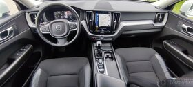 Volvo XC60 D42.0L 2020Drive-E Momentum Panorama Odpočet DPH: - 17