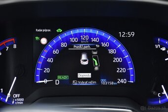 Toyota Corolla Combi TS 2.0 HYBRID e-CVT SR 2021 DPH - 17