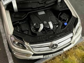 1:18 Mercedes-Benz GL-Class (X166) - NOREV - 17