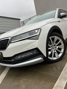 ŠKODA SUPERB SCOUT 4x4 140KW MATRIX / ŤAŽNÉ / KESSY - 17