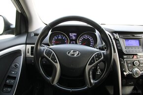 HYUNDAI i30 Family 1,6 CRDi 81 kW - 17