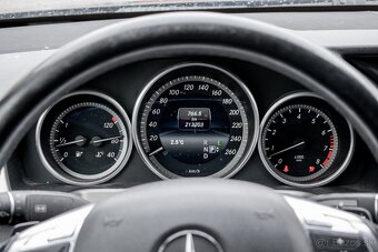 Mercedes-Benz E trieda Sedan 350 BlueEFFICIENCY 4matic - 17