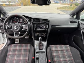 Volkswagen Golf 2.0 TSI BMT GTI DSG - 17