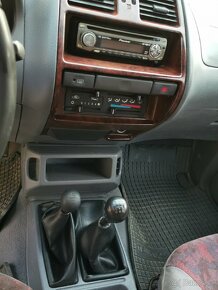 Nissan Terrano 2.7 4x4 diesel 92kw - 17