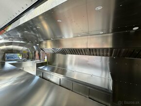 Food truck - pojazdná kuchyňa, výčap, predajňa Airstream - 17